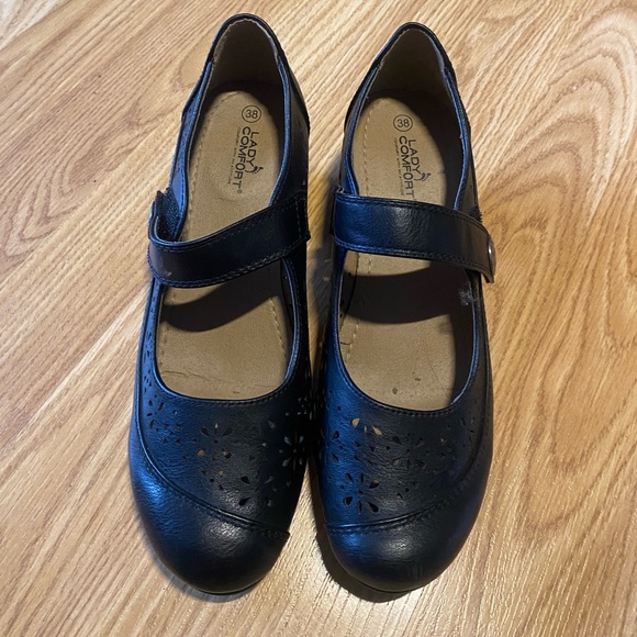 CLASSY Black Lady Comfort Kitten Heels - Size 38 - Picture 4 of 4